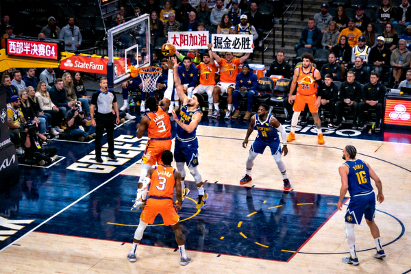 菲尼克斯太阳队与丹佛掘金队西部半决赛第四场全场回放视频截图