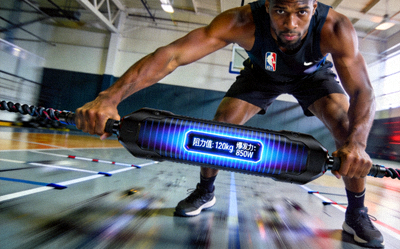 NBA球员正在使用的新型智能阻力带进行爆发力训练